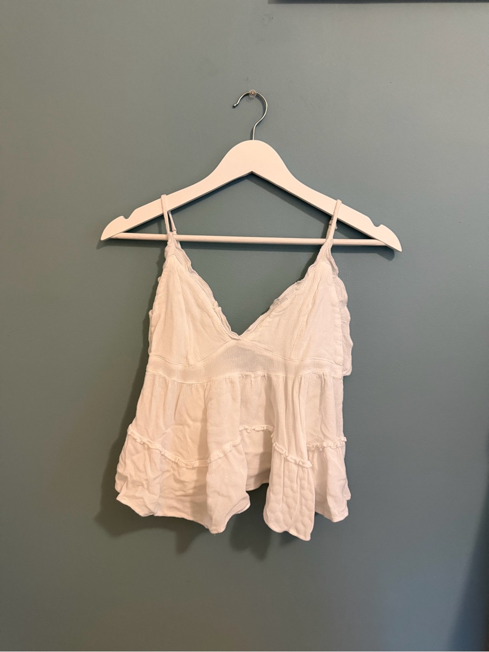 Women’s White Ruffled V-Neck Tank Top